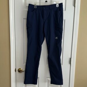 Eddie Bauer women’s Rainier Indigo straight Leg pants